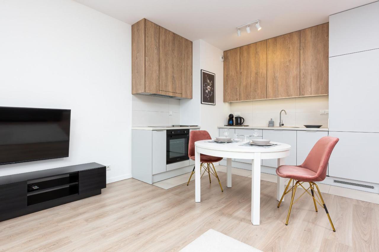 Metro Plocka Exquisite Apartments By Noclegi Renters Warsawa Bagian luar foto