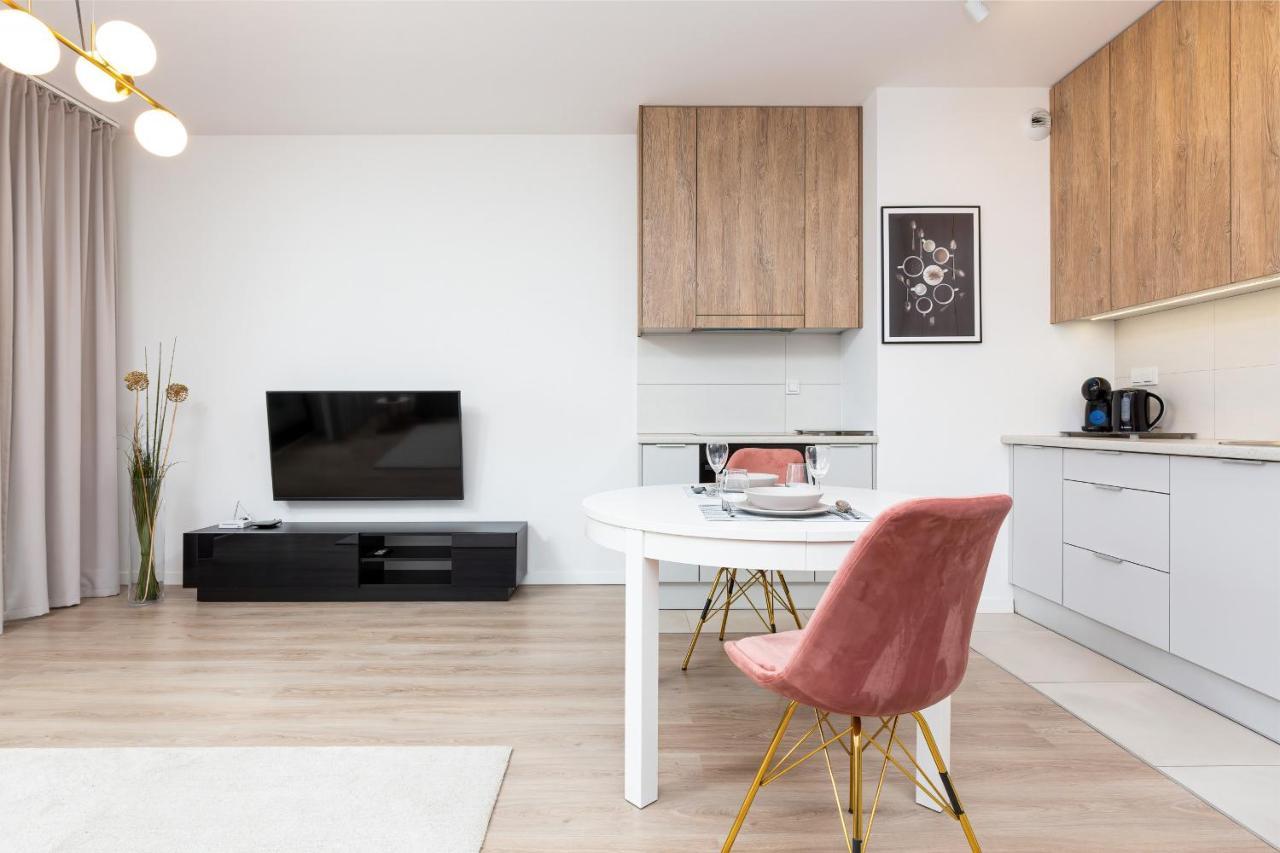 Metro Plocka Exquisite Apartments By Noclegi Renters Warsawa Bagian luar foto